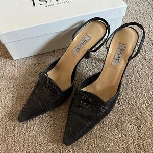 ISAAC MIZRAHI POINTED TOE BLACK LEATHER SLINGBACKS, SIZE 8
